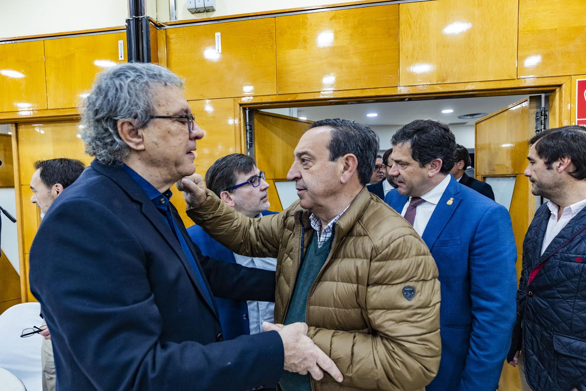 desayuno informativo de La Tribuna, sobre Loxs Desafíos del agua, con la presencia de Paco Ñuñez,, Francisco Cañizares y el ex ministro del PP Manuel Pimentél, desayuno informativo de la Tribuna sobre el Agua  / RUEDA VILLAVERDE