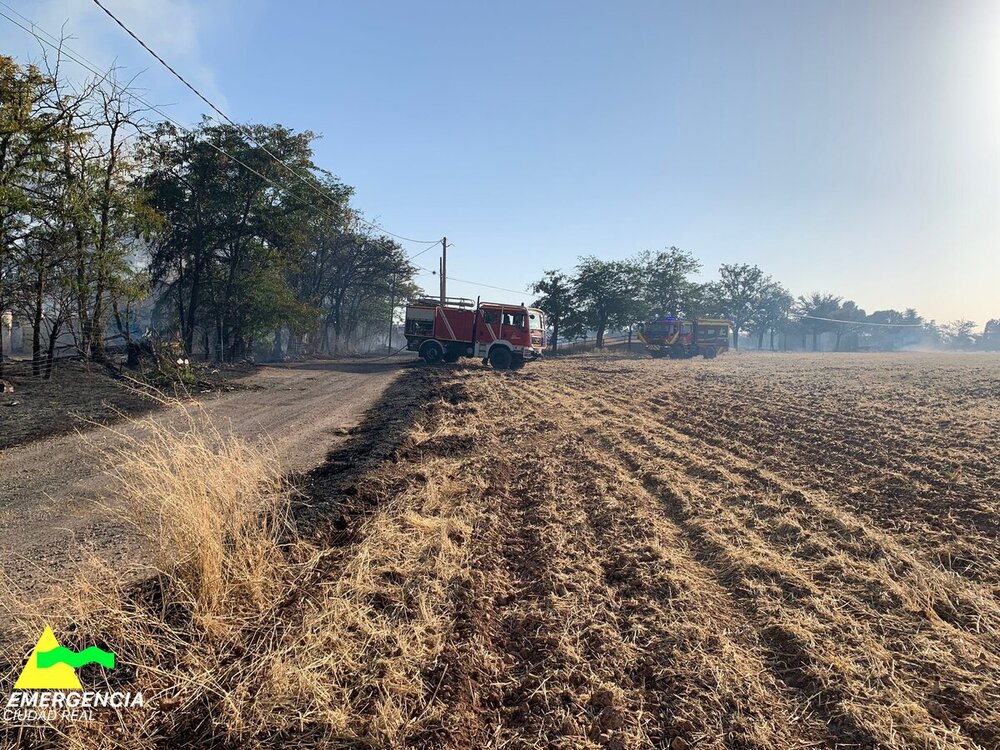 Un incendio en la Poblachuela provoca daños en dos viviendas