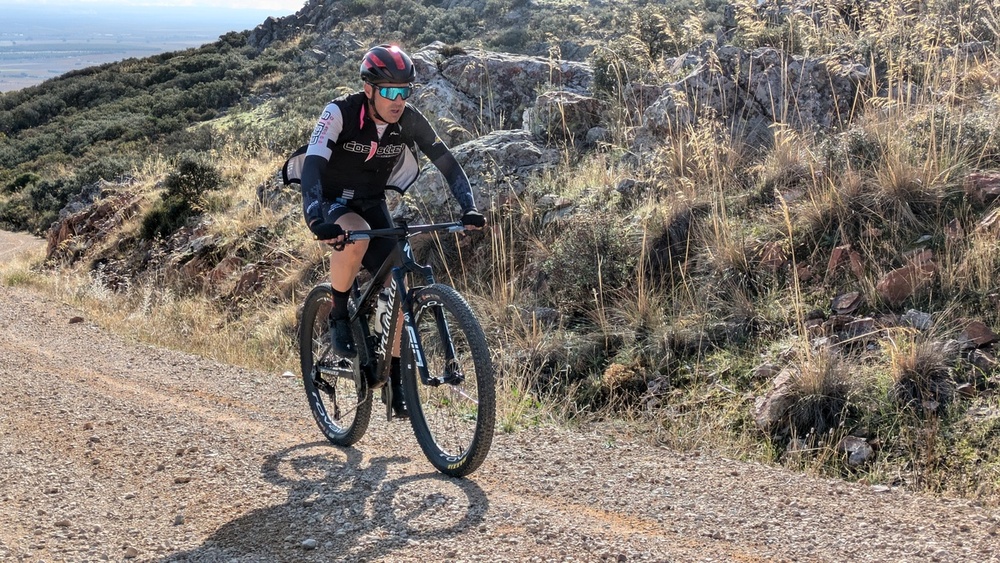 Cien ciclistas participan en la ruta de la Policía Local 