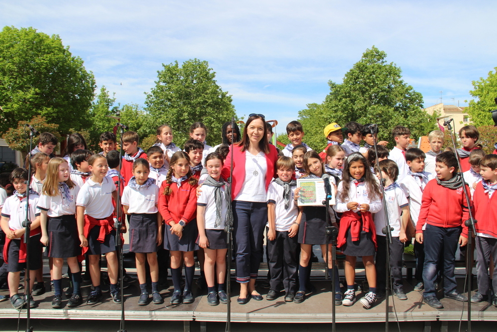 El Encuentro Escolar de Mayos reúne a más de 300 niños 