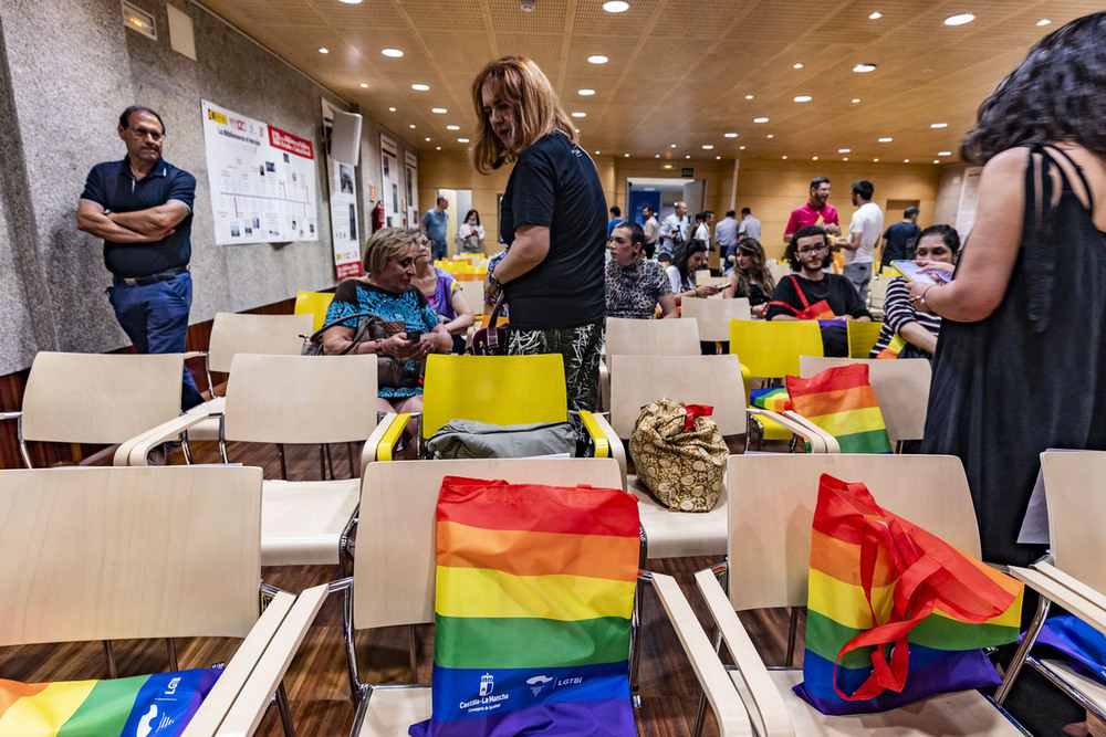 Alertan de los problemas de salud mental en el colectivo LGTBI