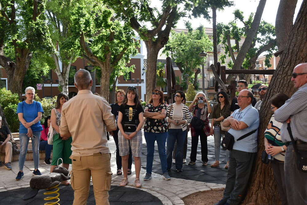 Más de 20 personas participan en la ruta 'Visítanos Daimiel’