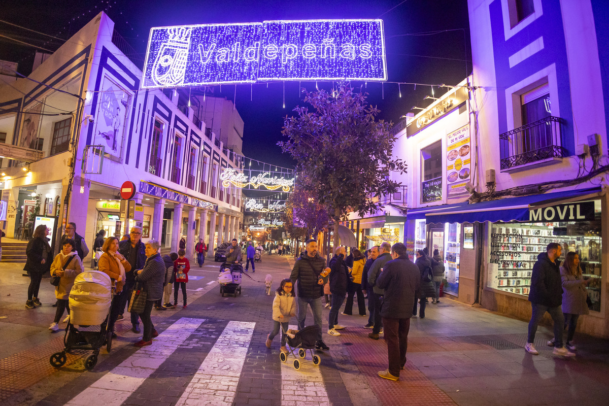 encendido de las luces de Navidad en Valdepeñas  / TOMÁS FERNÁNDEZ DE MOYA