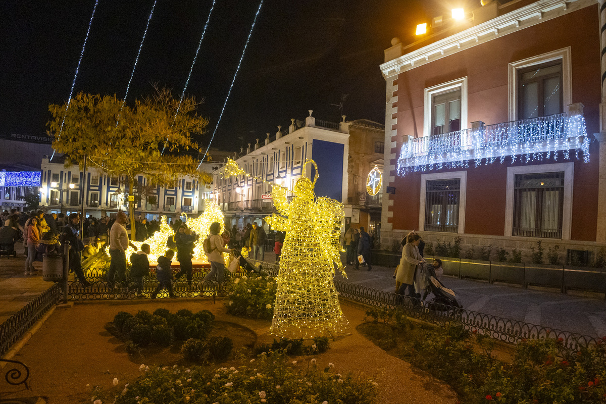 encendido de las luces de Navidad en Valdepeñas  / TOMÁS FERNÁNDEZ DE MOYA