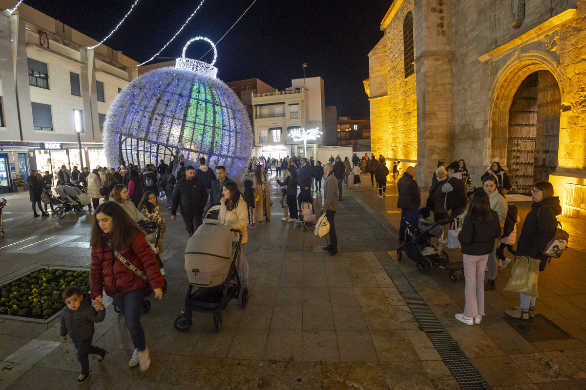 encendido de las luces de Navidad en Valdepeñas  / TOMÁS FERNÁNDEZ DE MOYA