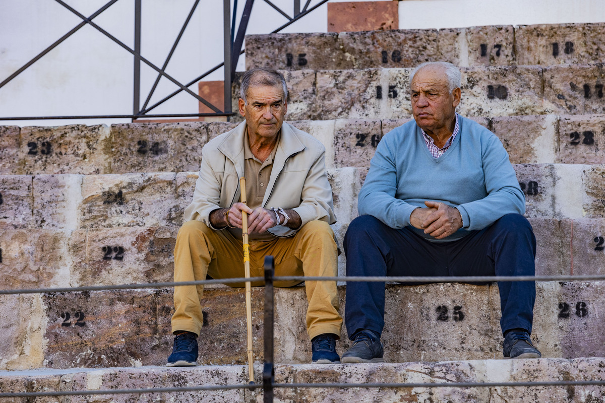 Presentción de la Escuela Taurina de Ciudad Real, con Anibal Ruiz y Carlos Aranda, como profesores de la escuela taurina, y Fatima de la Flor, como concejala de festejos en la Plaza de toros  / RUEDA VILLAVERDE