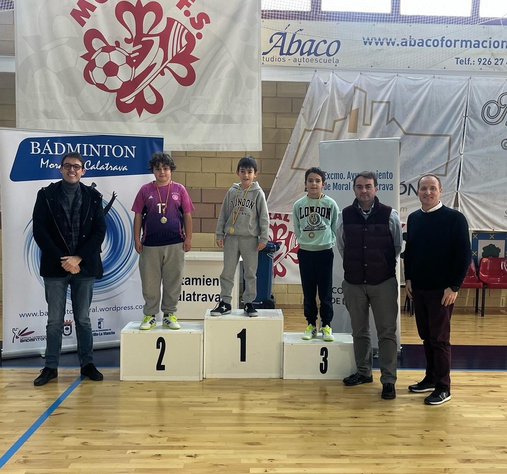 Moral celebra un Torneo Interescuelas de Bádminton