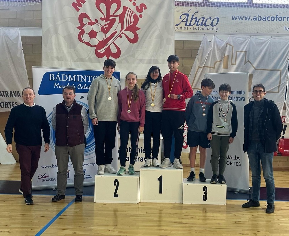 Moral celebra un Torneo Interescuelas de Bádminton