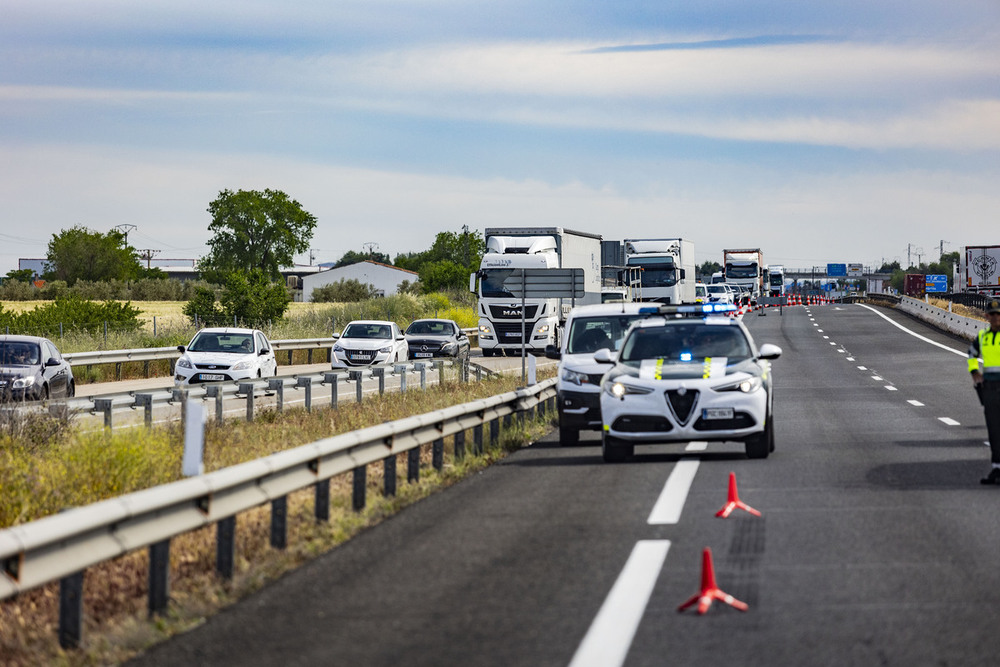 Dos fallecidos tras una colisión en la A-4