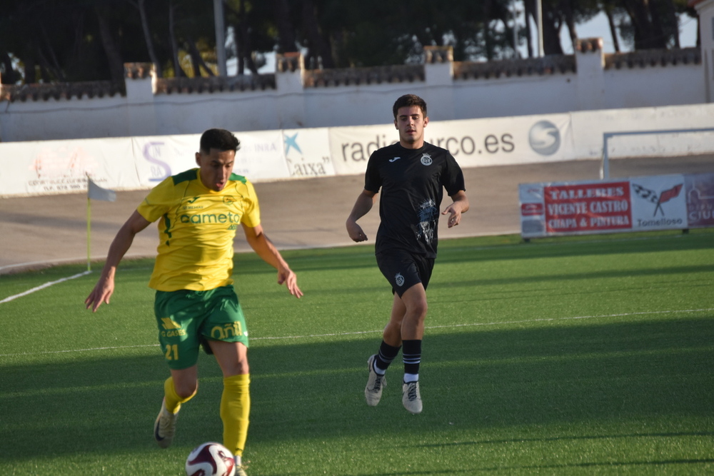 Richar (21) llevó siempre peligro por su banda y asistió a Carlos Arroyo para el 1-0.