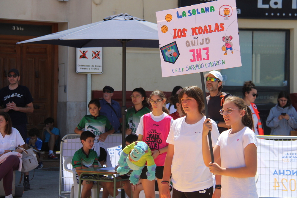 200 escolares juegan al baloncesto en Alcázar