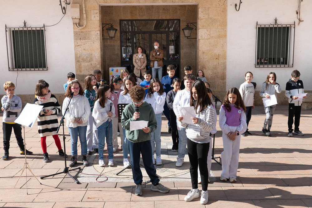 Los escolares reivindican el derecho a una infancia en paz