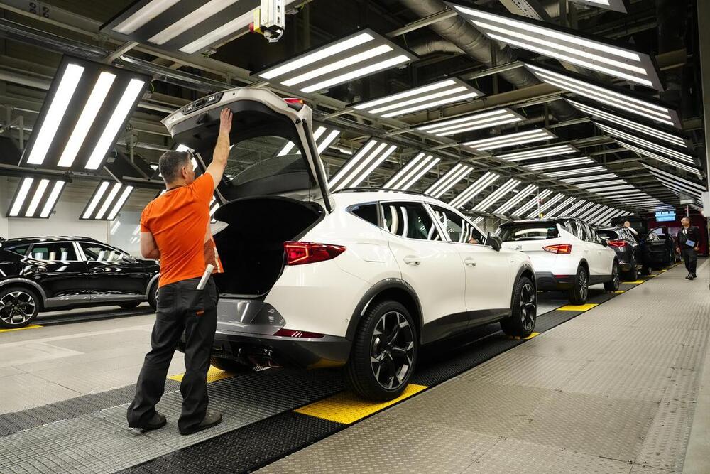 Trabajadores de la empresa automovilística Seat en una imagen de archivo.