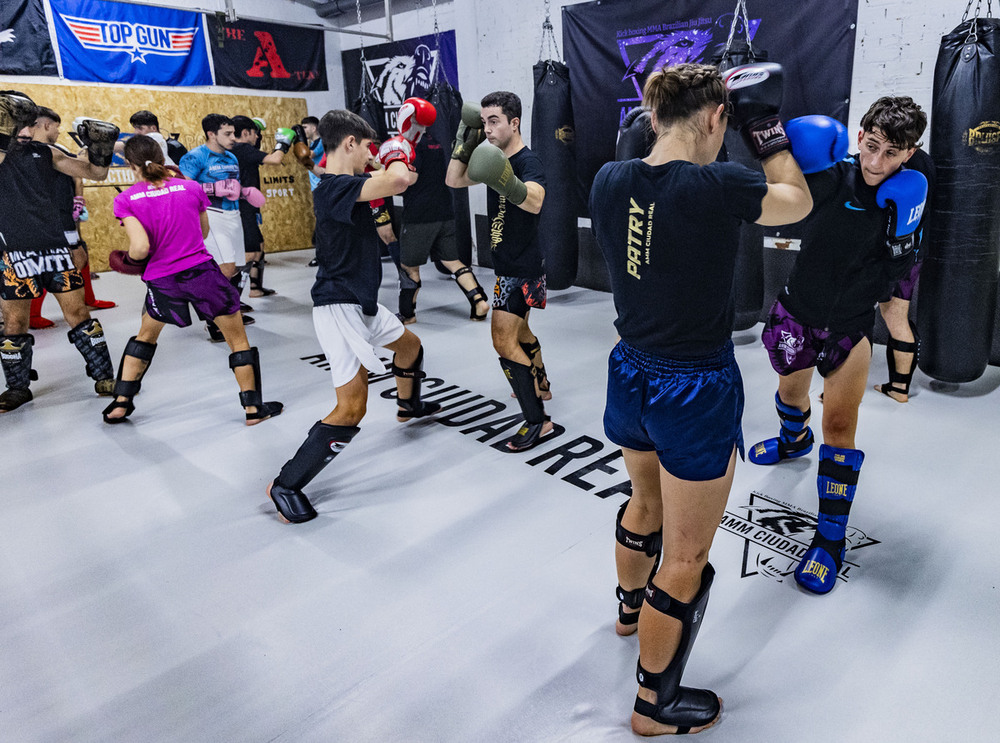 Un grupo de luchadores del Gimnasio AMM Ciudad Real, durante uno de sus entrenamientos.