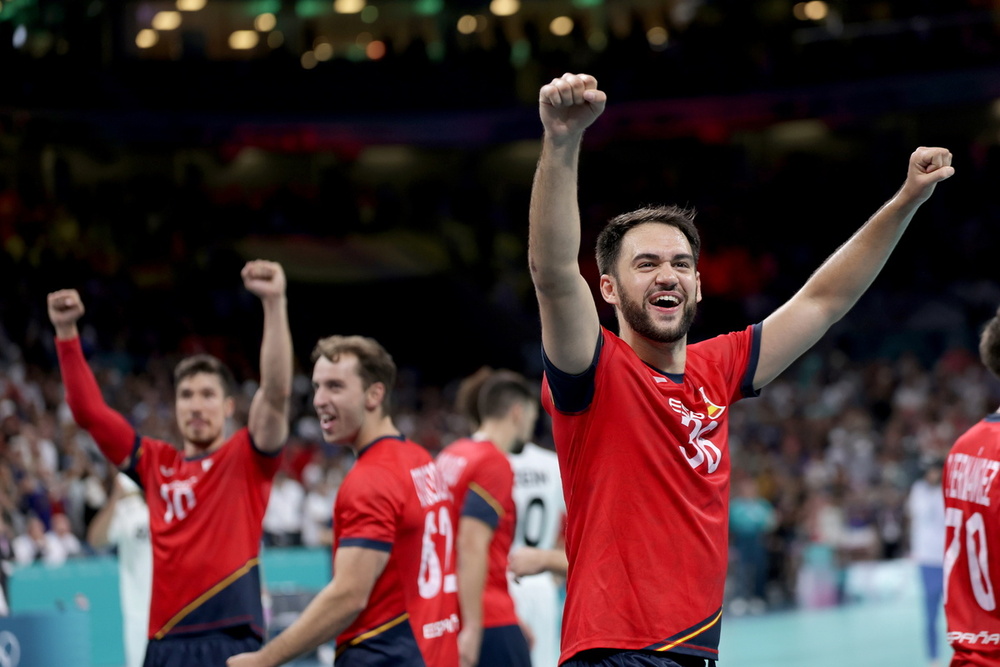 Los 'Hispanos' se meten en la lucha por las medallas