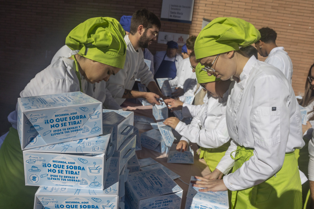 Migas solidarias por la DANA en el IES Santa María de Alarcos