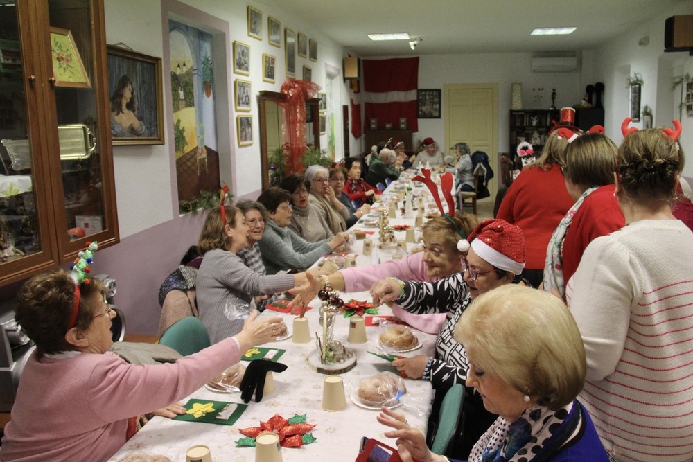 Merienda solidaria a favor de Cáritas en Alcázar