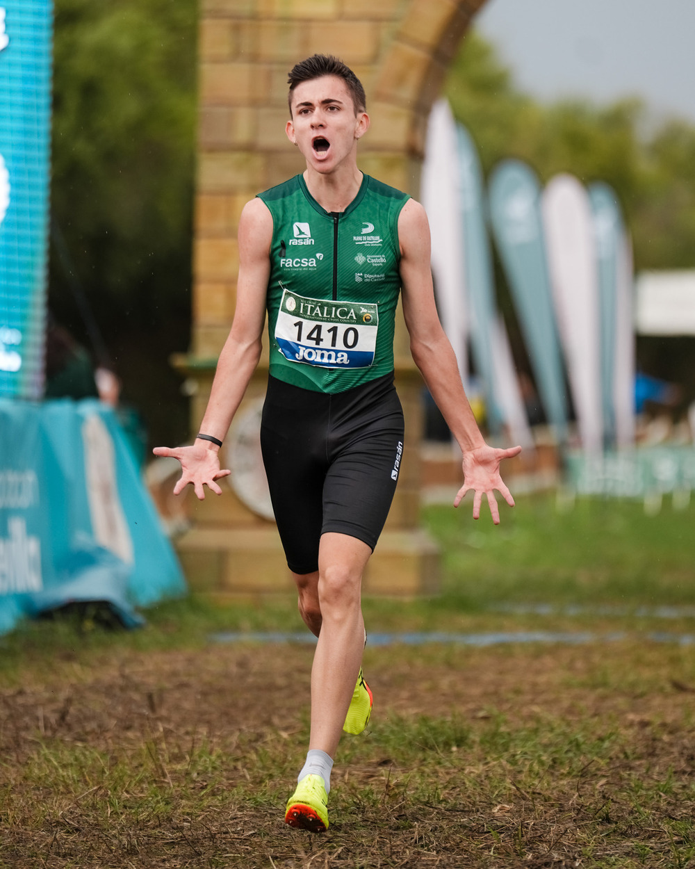 Naranjo, victorioso en el Cross de Itálica