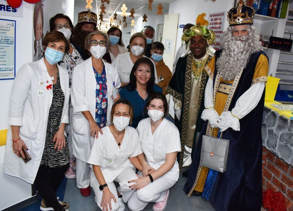 Melchor, Gaspar y Baltasar visitan el Hospital Santa Bárbara 