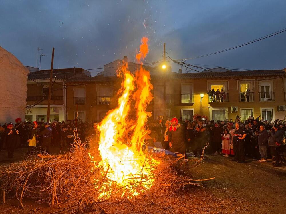 Miguelturra entierra con dolor a doña sardina