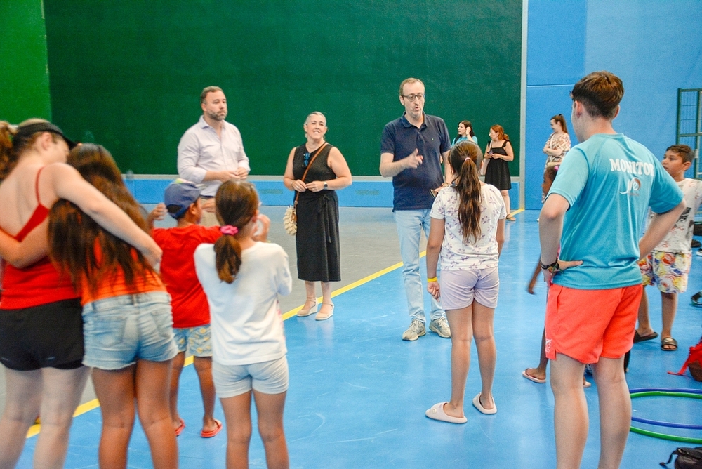 Un centenar de menores participan en el Campamento Urbano