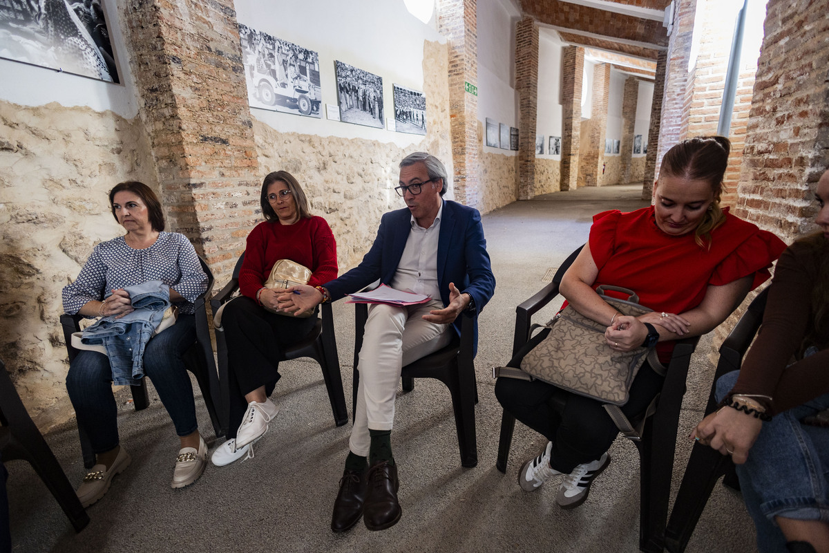 Presentción de la Escuela Taurina de Ciudad Real, con Anibal Ruiz y Carlos Aranda, como profesores de la escuela taurina, y Fatima de la Flor, como concejala de festejos en la Plaza de toros  / RUEDA VILLAVERDE