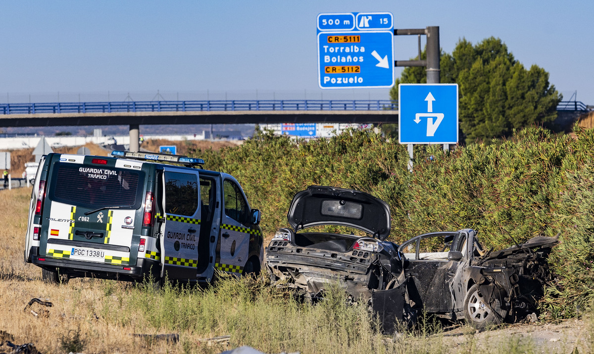 Accidente de tráfico en la  la autovía de Daimiel  A 43 termino de Torralba con dos fallecidos y un herido grave, por un choque frontal provocado por un kamikace en dirección contraria de la autovía dirección Daimiel, Guardia Civil, trafico, suceso,   / RUEDA VILLAVERDE