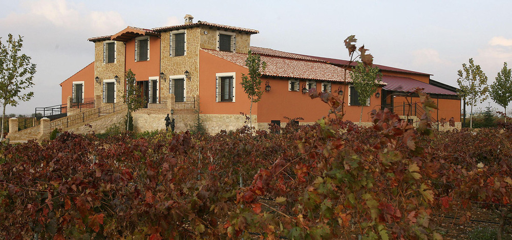 Complejo enológico Bodegas Don Florentino, en Casas de Juan Núñez.