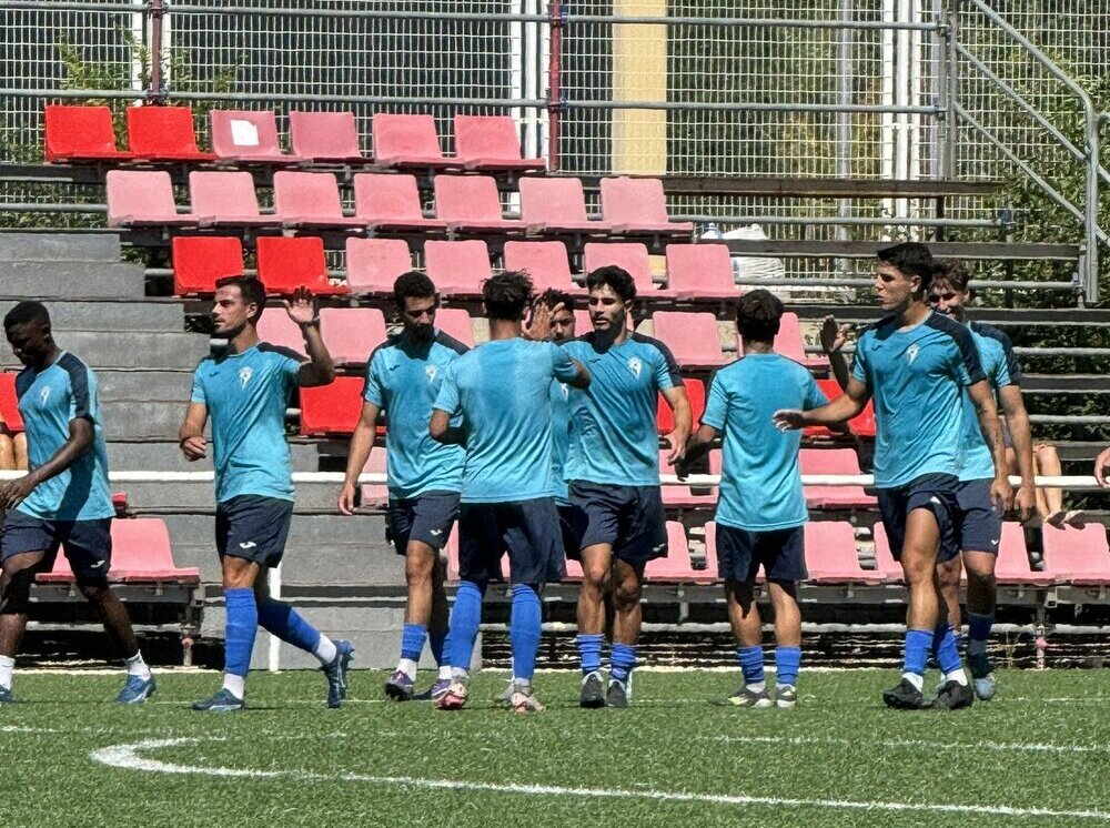 Celebración del gol del Manchego.