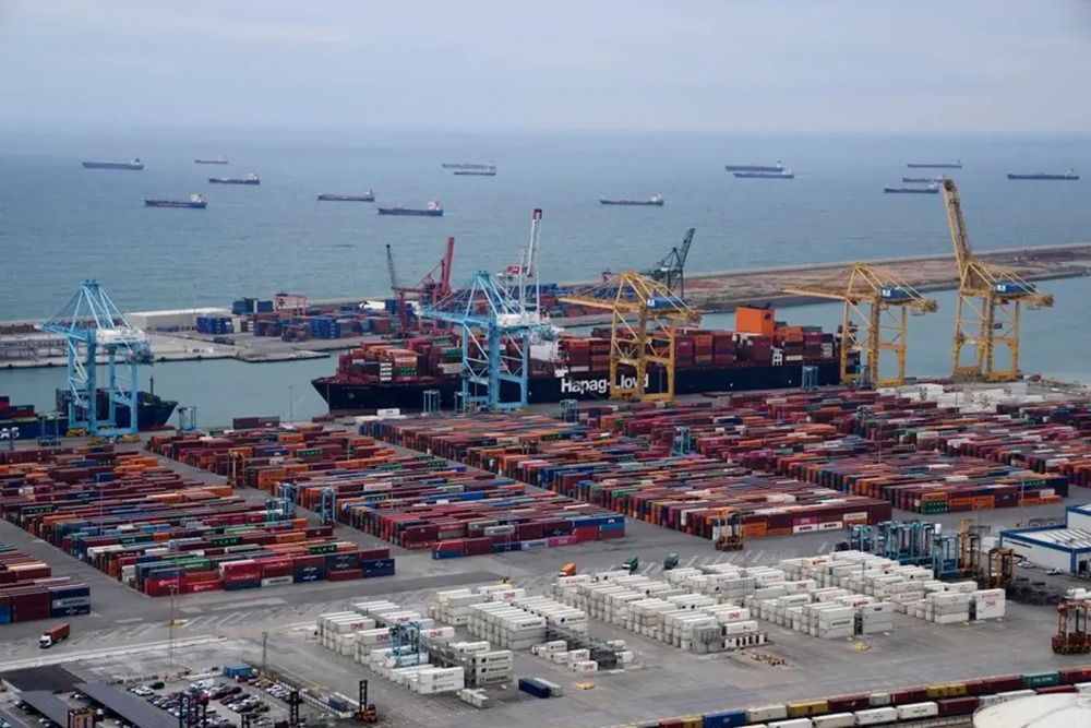 Vista de la terminal de contenedores del Puerto de Barcelona, en una imagen de archivo.