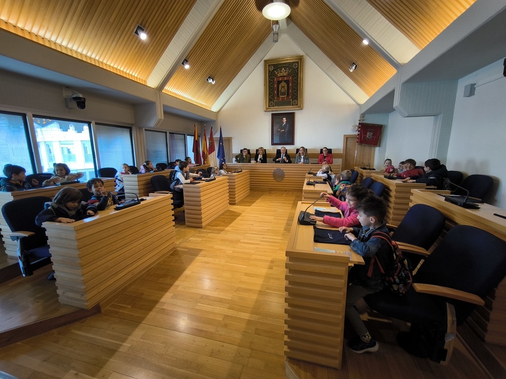 La clase se traslada al Pleno del Ayuntamiento