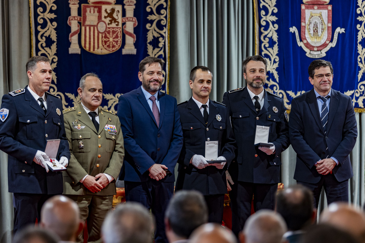 FESTIVIDAD DE LA POLICÍA LOCAL DE CIUDAD REAL, ENTREGA DE MEDALLAS Y DIPLOMAS, PATRÓN DE LA POLICÍA LOCAL DE CIUDAD REAL  / RUEDA VILLAVERDE