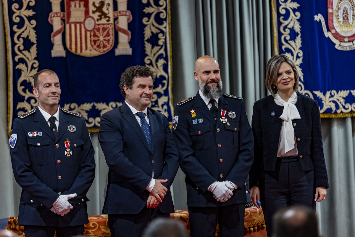 FESTIVIDAD DE LA POLICÍA LOCAL DE CIUDAD REAL, ENTREGA DE MEDALLAS Y DIPLOMAS, PATRÓN DE LA POLICÍA LOCAL DE CIUDAD REAL  / RUEDA VILLAVERDE