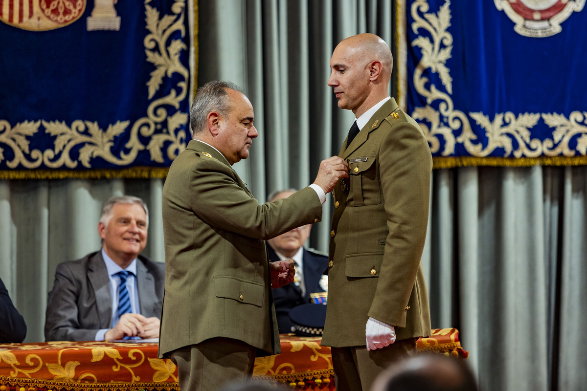 FESTIVIDAD DE LA POLICÍA LOCAL DE CIUDAD REAL, ENTREGA DE MEDALLAS Y DIPLOMAS, PATRÓN DE LA POLICÍA LOCAL DE CIUDAD REAL  / RUEDA VILLAVERDE