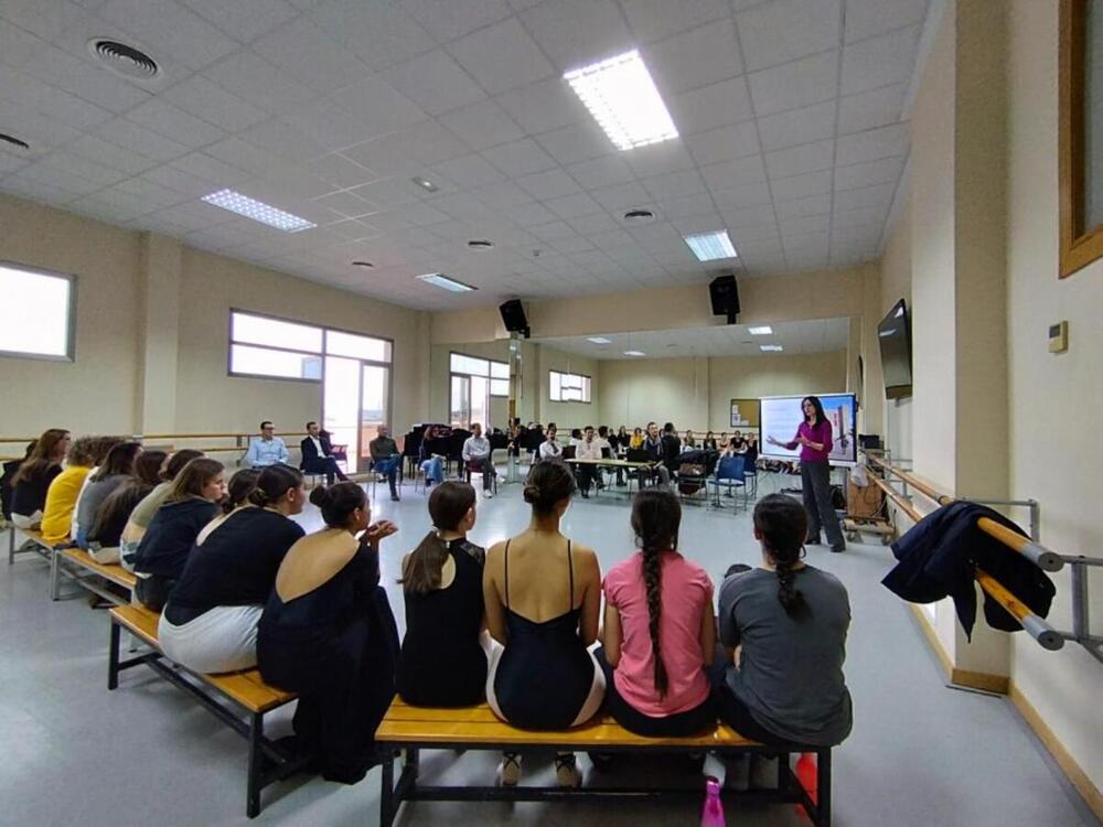 Junta y Puy du Fou, unidos para formar en danza y ESAD