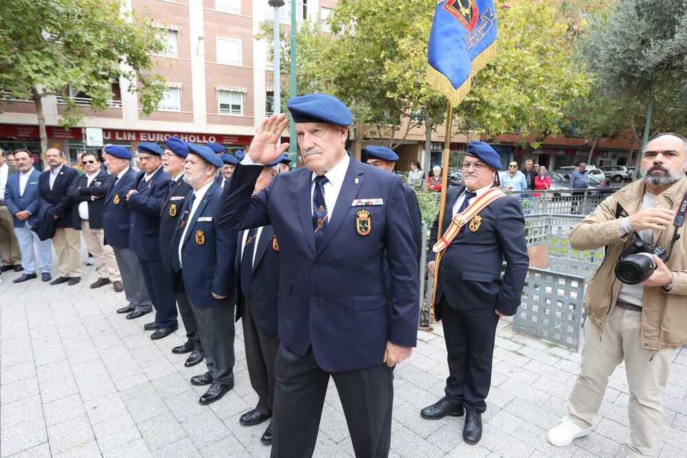 La Guardia Civil se une a los emblemas de los ejércitos