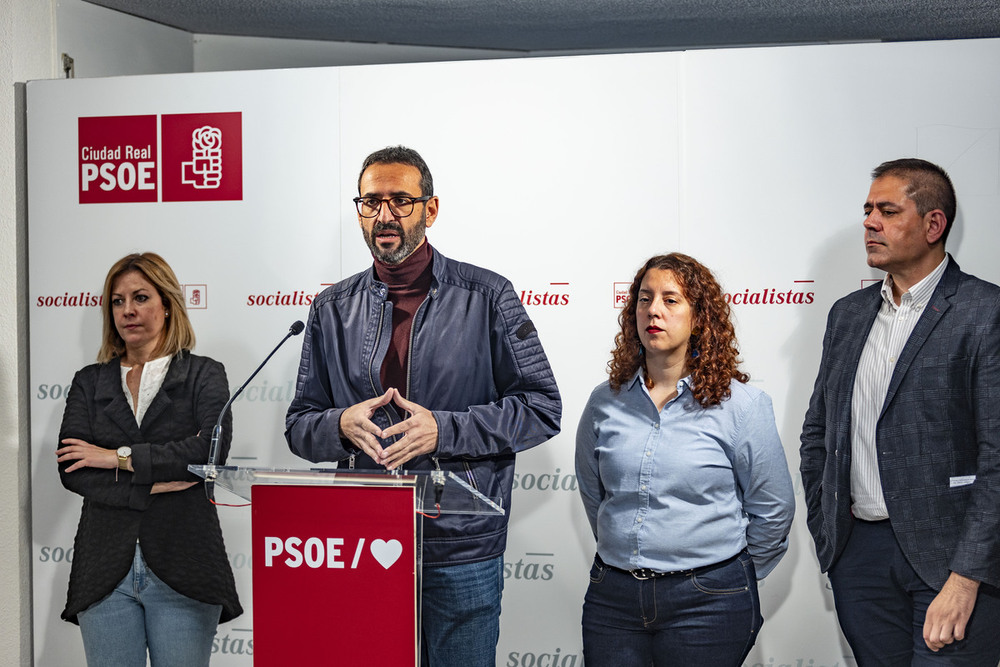 El PSOE acusa al PP de no hacer nada sin la inercia de Zamora