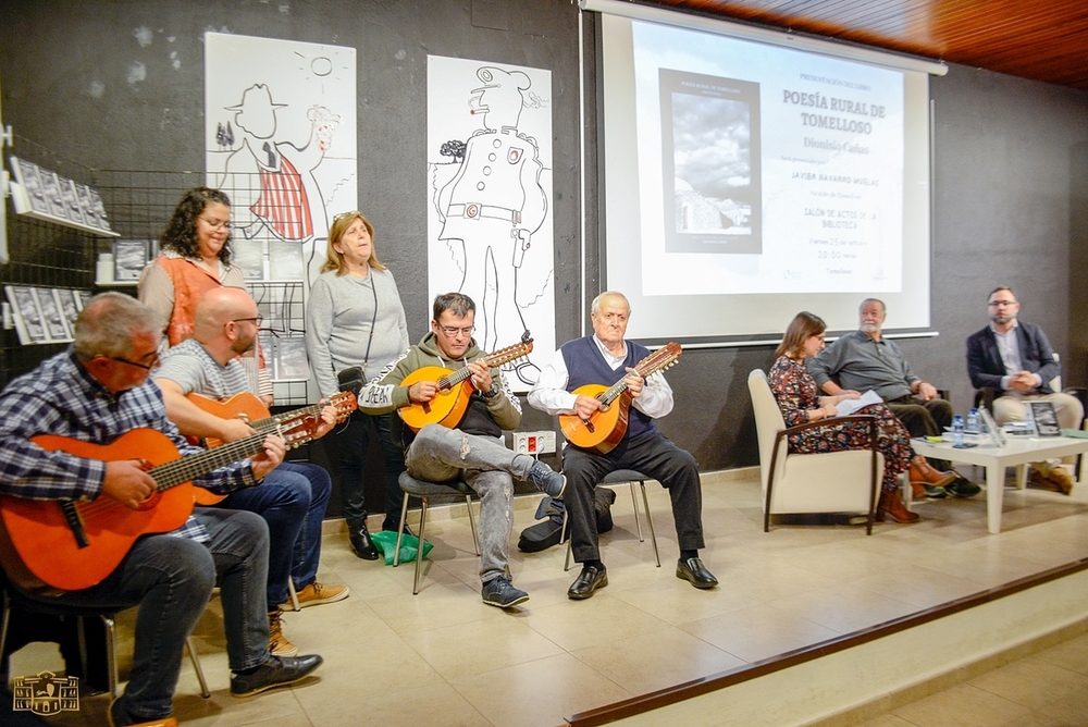 'Poesía rural de Tomelloso' ve la luz tras 30 años