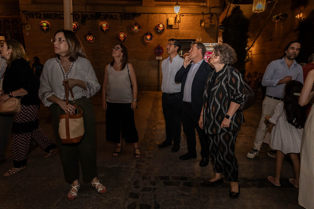 Page realiza el recorrido nocturno del Corpus de Toledo