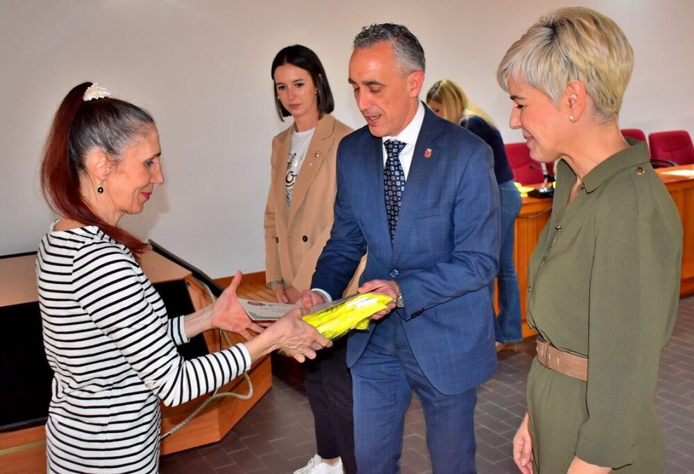 Homenaje a la labor voluntaria del cuidado de colonias felinas