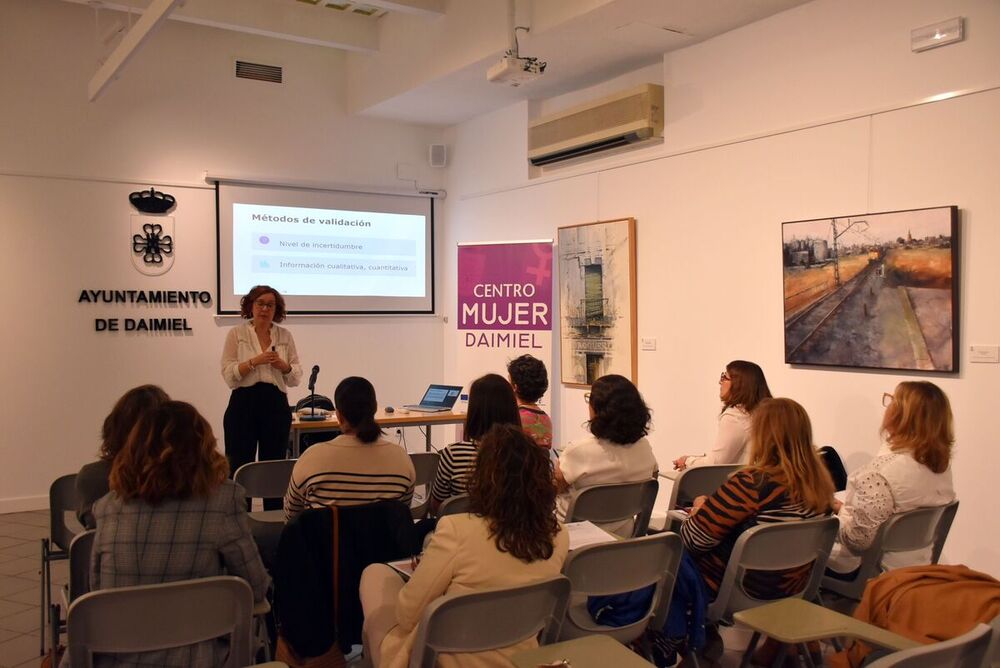 La mujer rural centra la escuela de empoderamiento