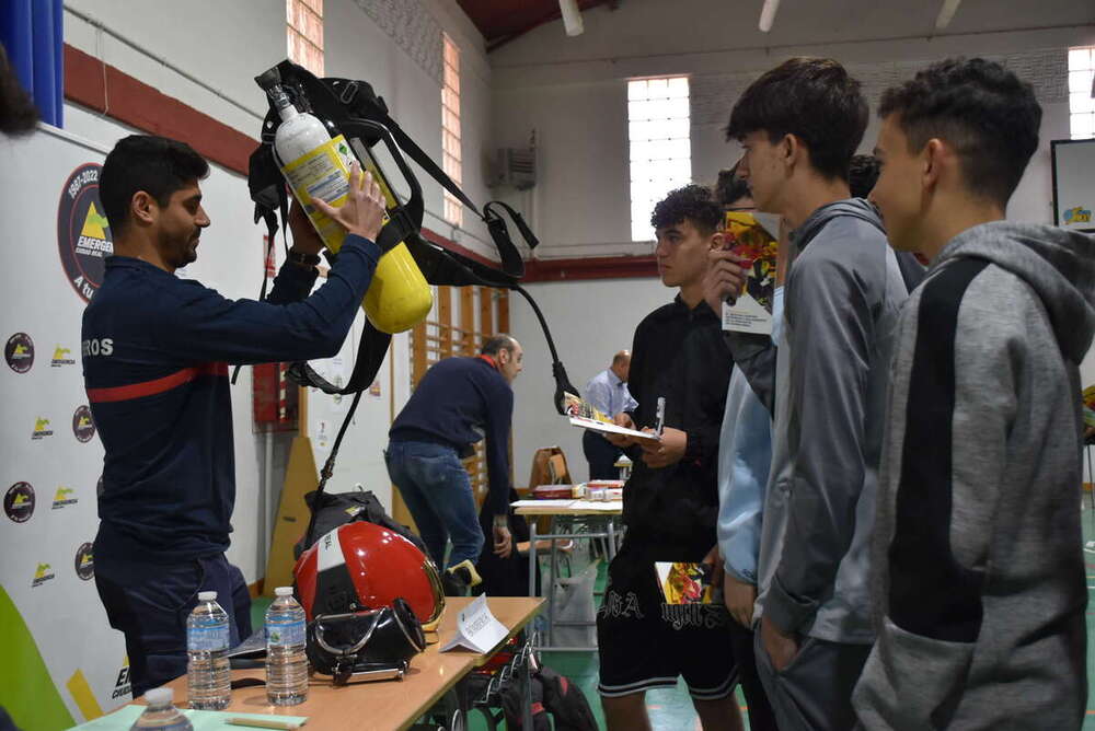 Alrededor de 300 alumnos acuden a la Feria de Profesiones 