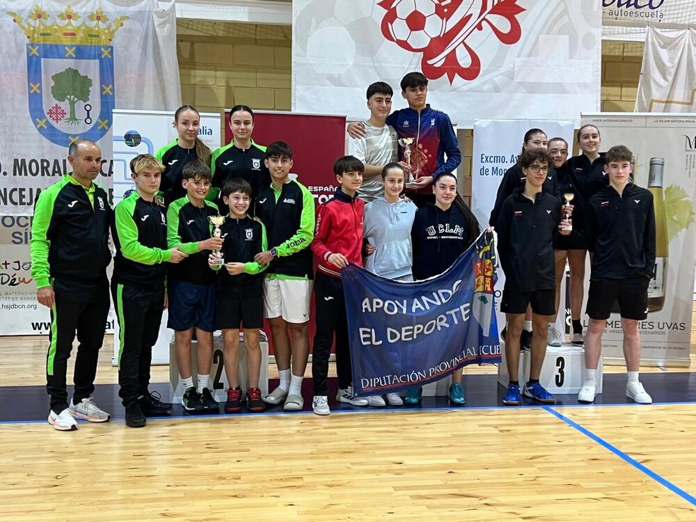 Intensa jornada de bádminton en Moral