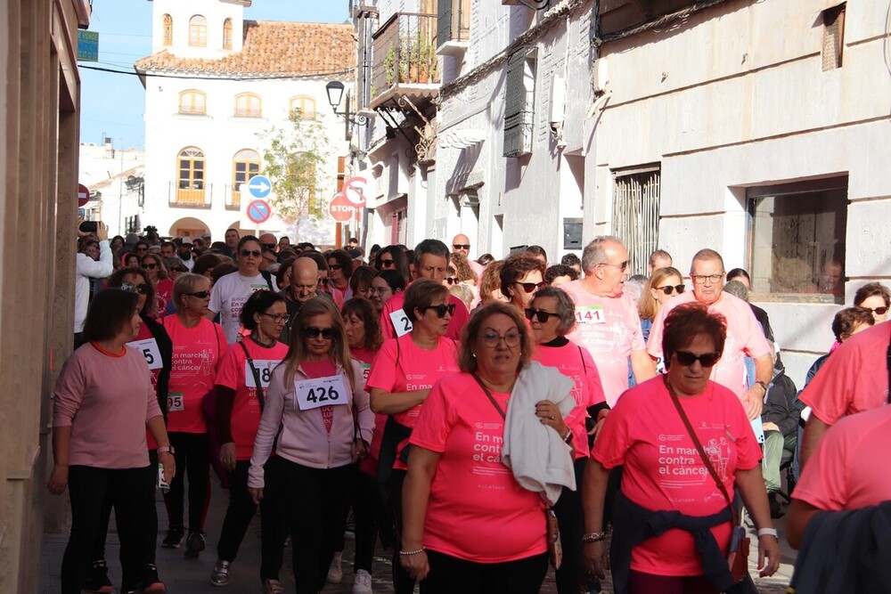 Manzanares se tiñe de rosa contra el cáncer de mama