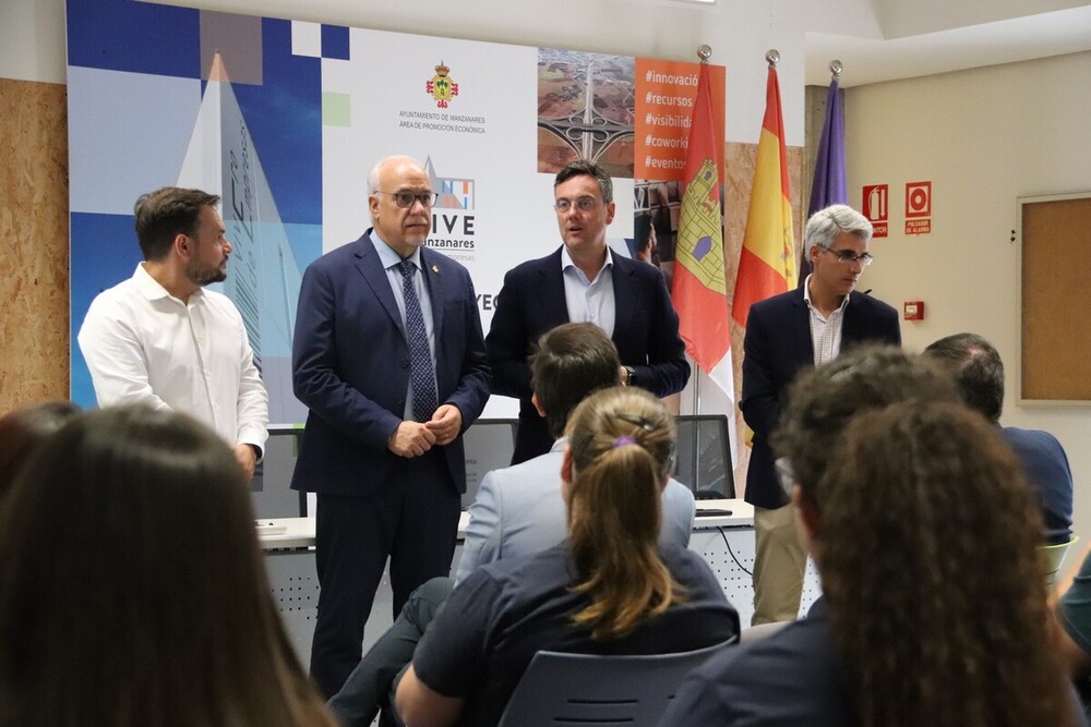 Ocho jóvenes trabajarán en el polígono gracias a 'TánDEM'