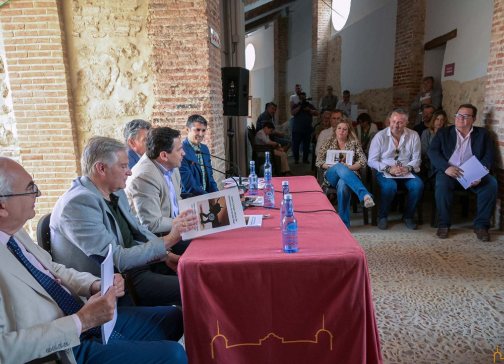 Valverde aboga por cuidar los toros y la Feria Nacional