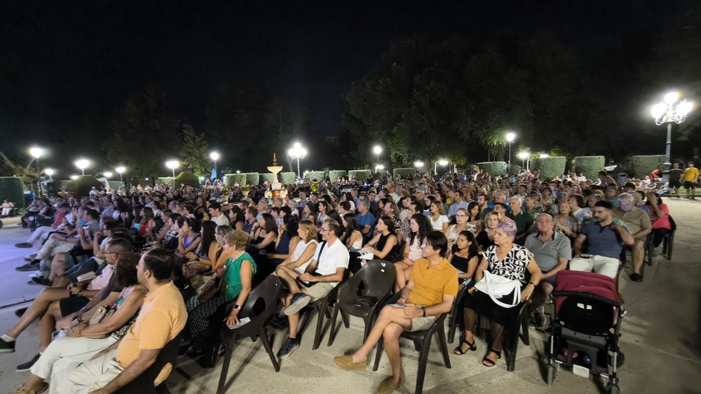 La Ofman le pone banda sonora a la noche en la Talaverana