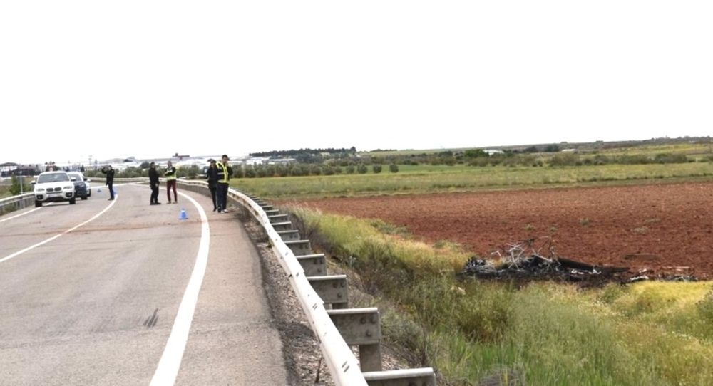 Muere un piloto al chocar un buitre con su avioneta en Alcázar