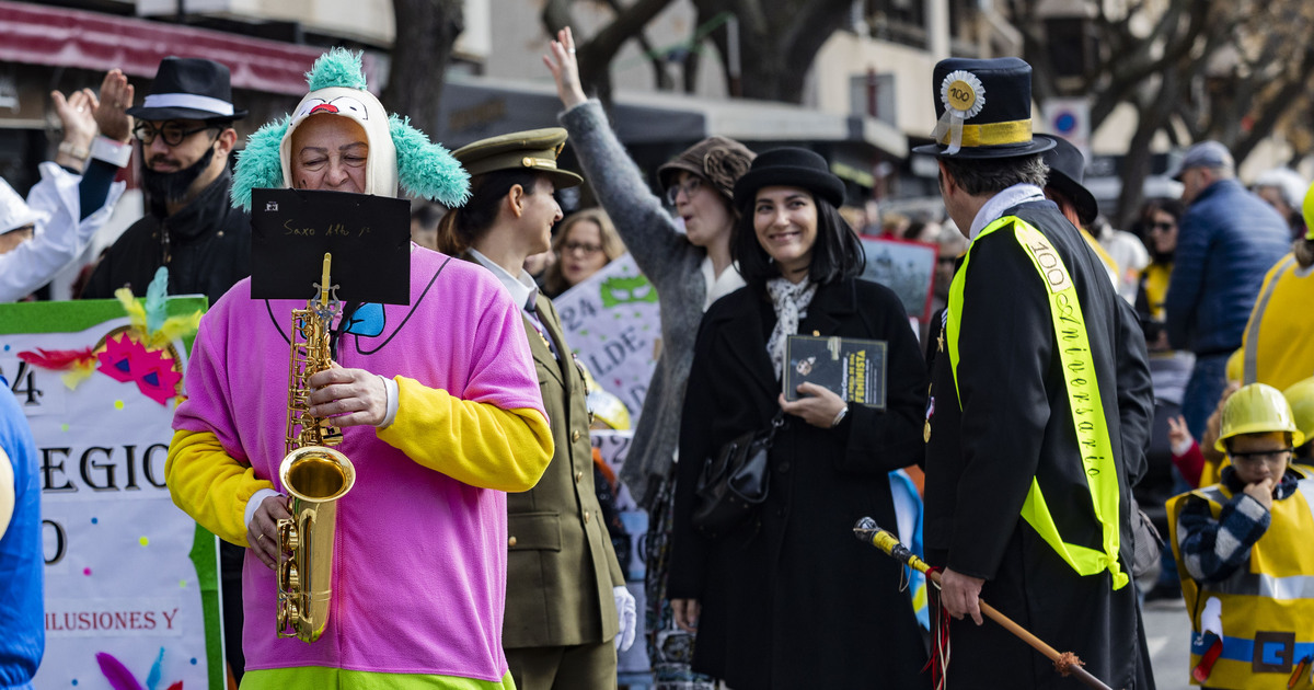 carnaval en ciudad real, desfile infantil de todos los colegios de ciudad real, en el primer desfile de carnaval de niños  / RUEDA VILLAVERDE