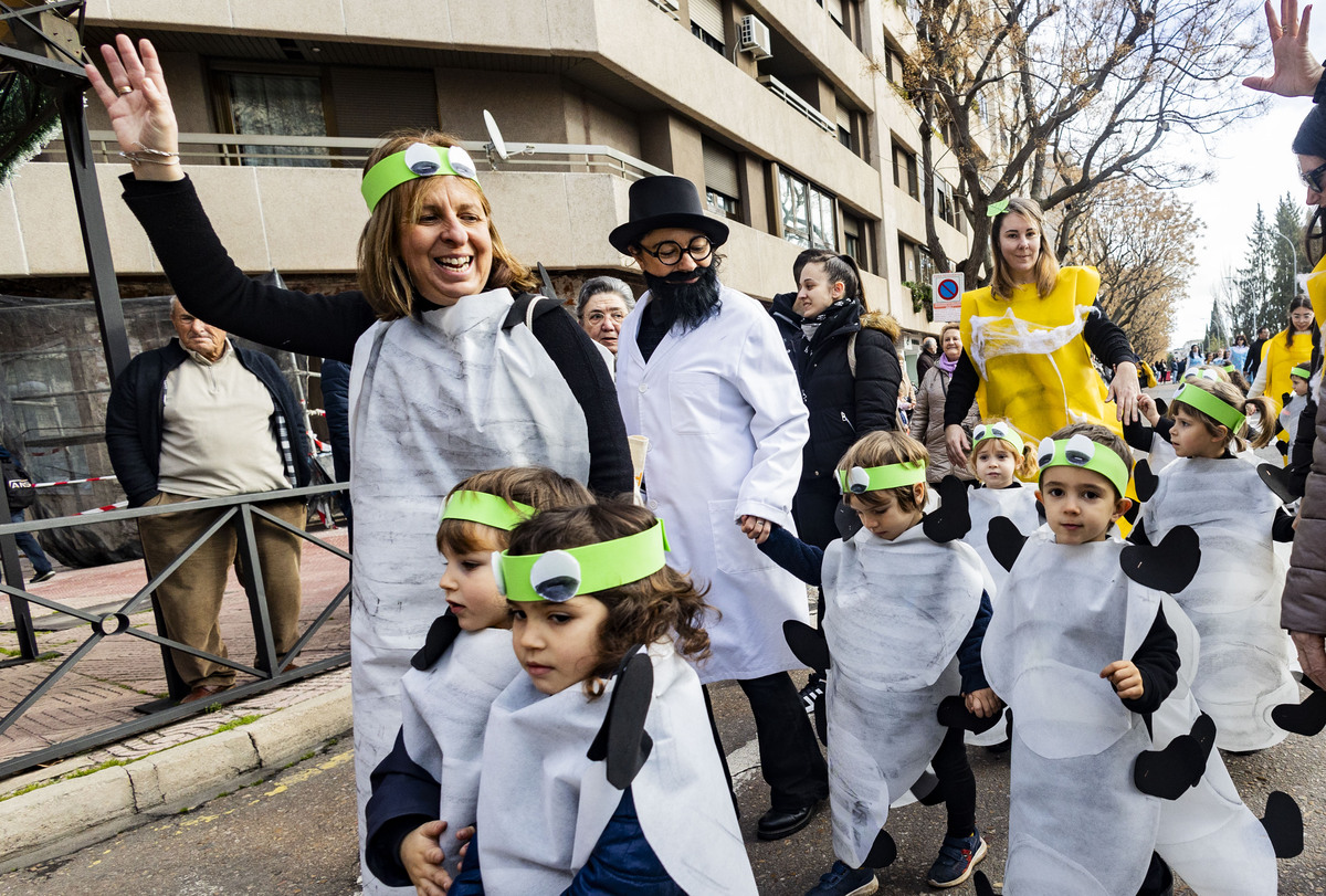 carnaval en ciudad real, desfile infantil de todos los colegios de ciudad real, en el primer desfile de carnaval de niños  / RUEDA VILLAVERDE